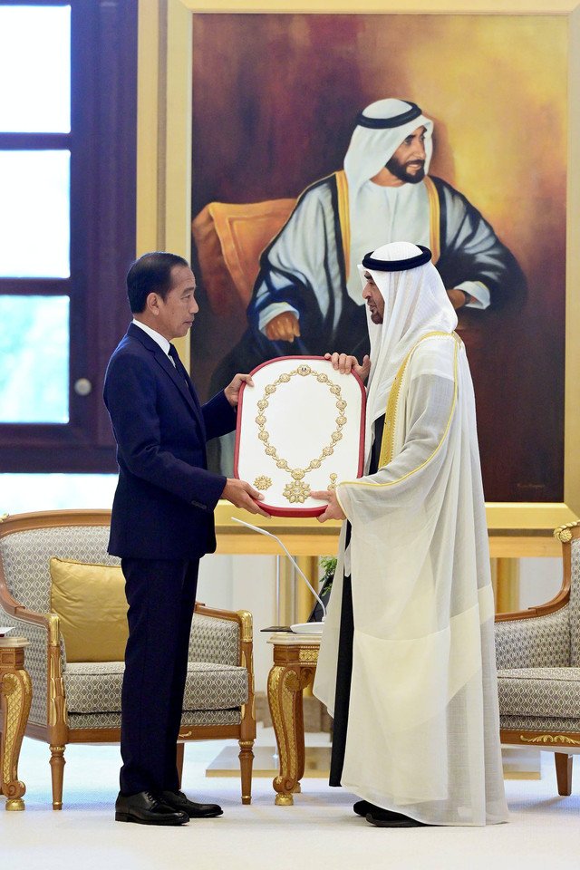 Presiden Jokowi Terima Tanda Jasa Kehormatan Order of Zayed dari Presiden UEA