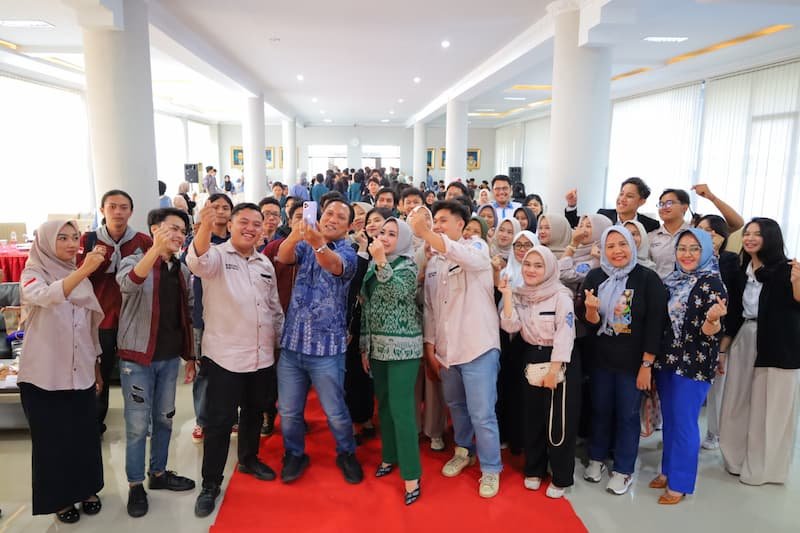 Ekonomi Unila Gelar Diskusi Publik, Putri Maya dan Iqbal 'Menyala', Eva dan Reihana Kompak Tak Hadir
