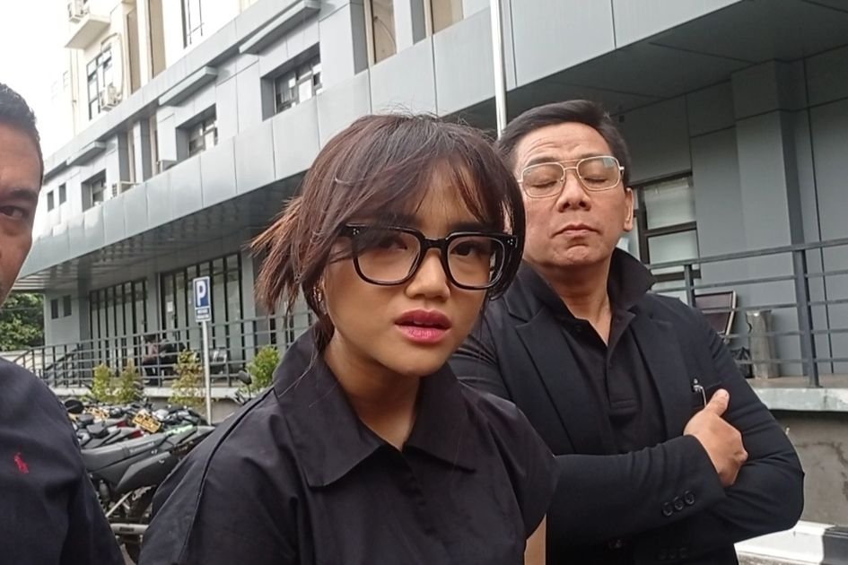 Terseret Kasus Viral Azizah Salsha, Fuji Buka Suara
