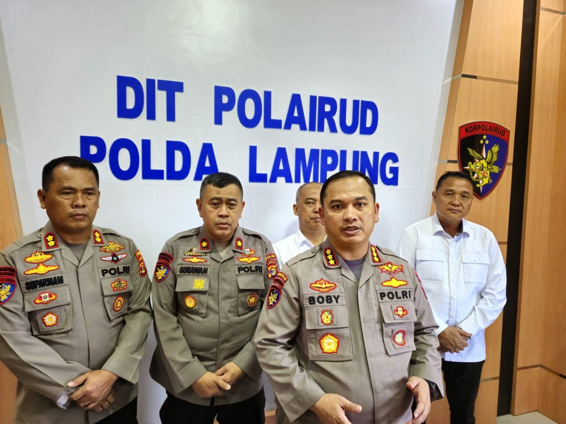 Ditpolairud Polda Lampung Gelar Pengamanan WSL 2024 di Pantai Tanjung Setia