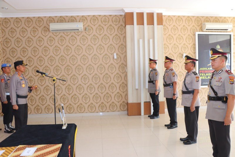 Dua Jabatan di Lingkungan Polresta Bandar Lampung Diserahterimakan