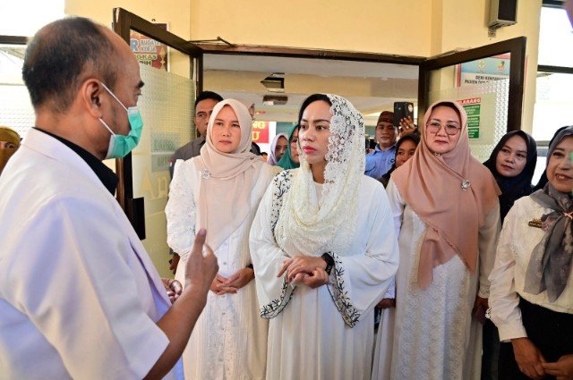 Zita Siap Jadi Orang Tua Asuh Bayi Yang Di Telantarkan