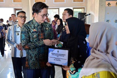 Asik..! Dana Insentif Tenaga  Honorer Disdik Lamsel  Tahap Satu Cair