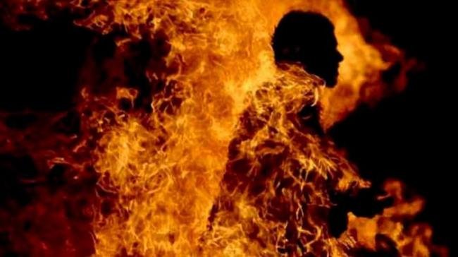 Polwan Bakar Suami Karena Judi Online Dapat Dukungan, Netizen : Menyala Ibu Polwan