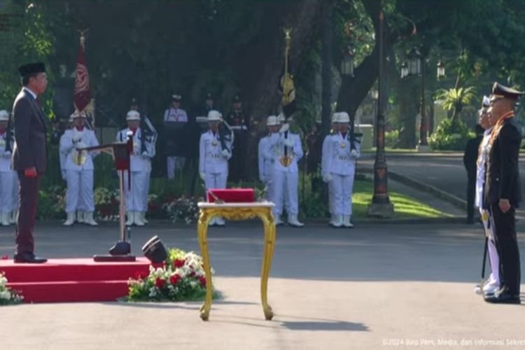 Hari Ini Jokowi Lantik 906 Perwira TNI-Polri