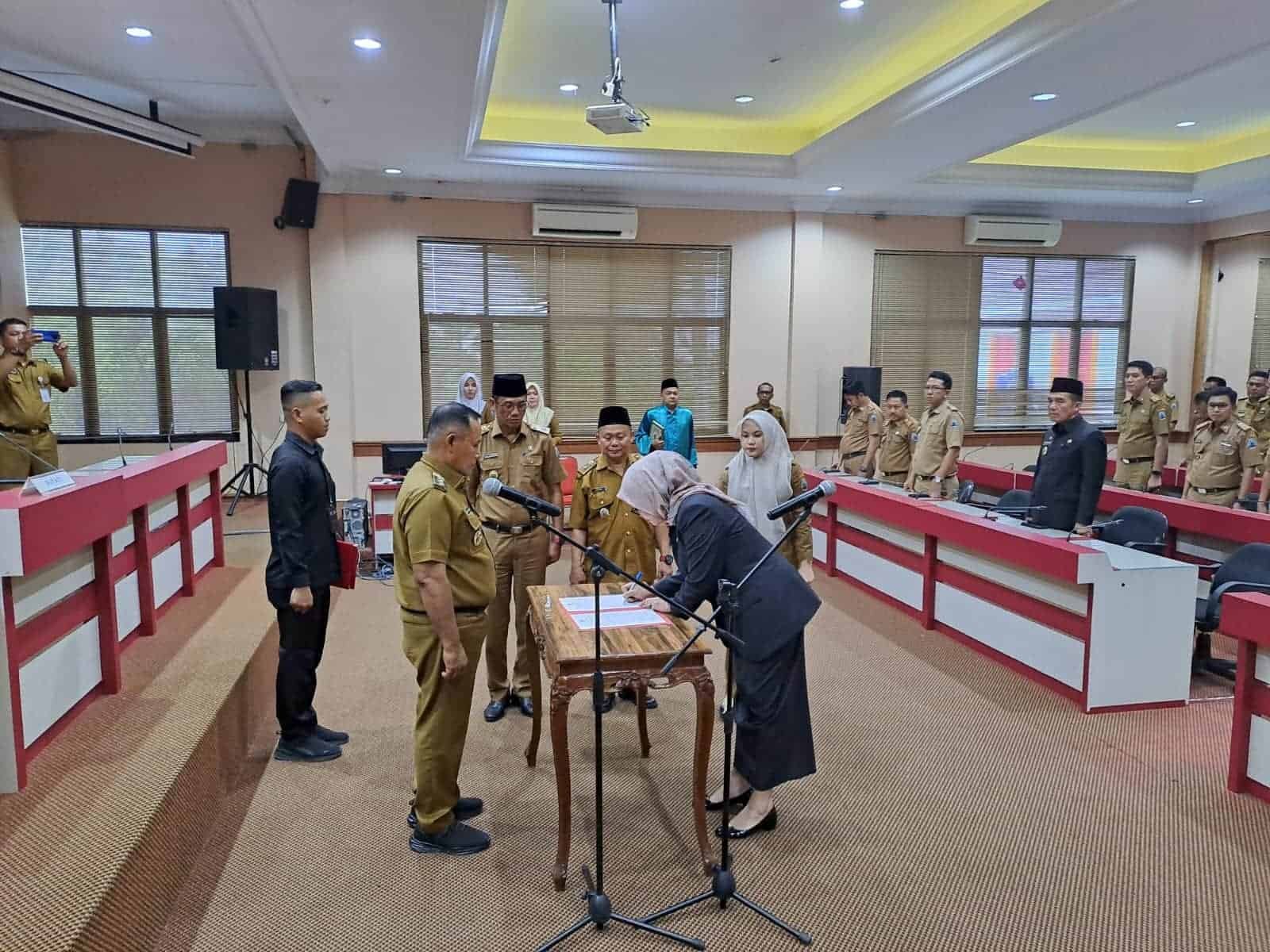 Intji Indrianti Dilantik Jadi Pj Sekda Lamsel