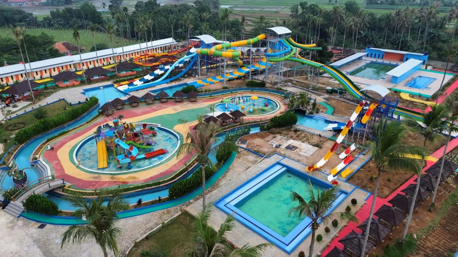 Dragon Water Park Suguhkan 12 Wahana Permainan Air