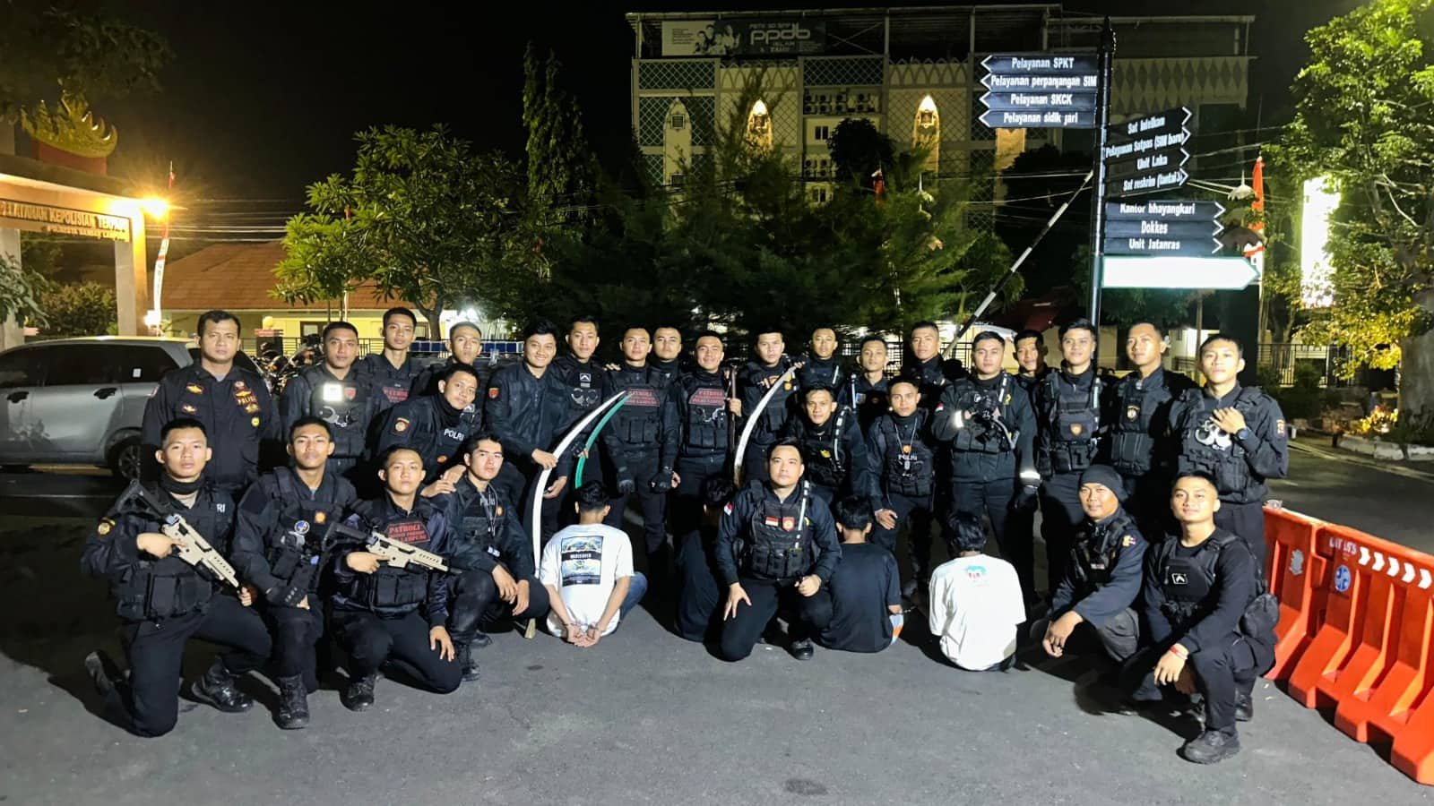 Bubarkan Tawuran, Polisi Amankan 4 Remaja dan Sajam