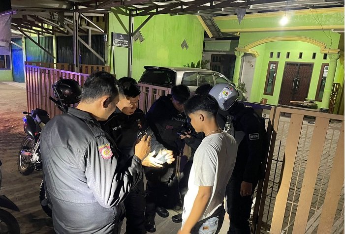 Berdalih Bawa Sajam Badik Buat Jaga Diri, Dua Pemuda Warga Tanjung Senang Diamankan Polisi