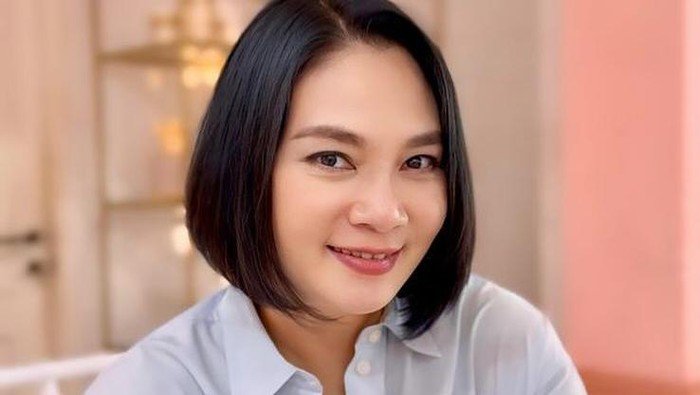 Usai Face Lift di Korea Selatan, Artis Dian Nitami Ngaku Masih Ada Bengkak dan Memar