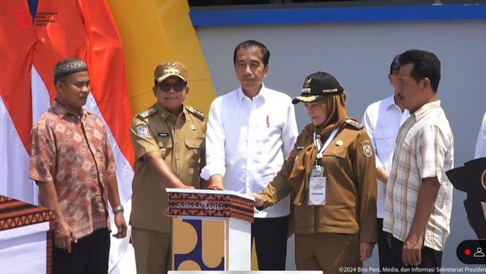Resmikan Pasar Gintung, Presiden Jokowi Ungkap Keluhan Pedagang 3 Tahun Lalu