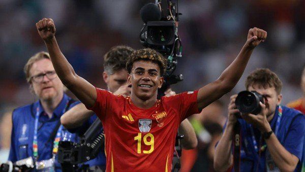 Bocah Ajaib Timnas Spanyol Lamine Yamal Berpeluang Cetak Rekor Lagi di Final Euro 2024