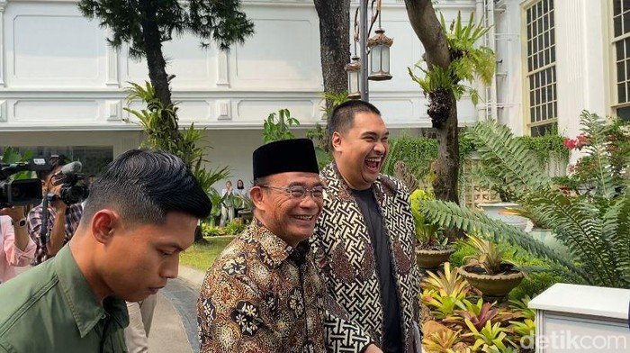 Jawaban Menko PMK Muhadjir Saat Diledek Menpora Dito 'Pak Ketua Tambang'