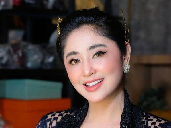 Dewi Perssik Warning Netizen Soal Kata Mandul Sampai Tunjukkan Hasil USG