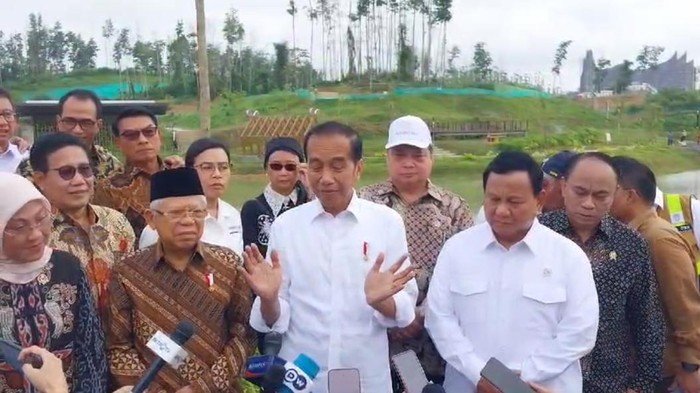 Presiden Jokowi Ajak Ma'ruf Amin dan Menteri Hirup Udara Segar di IKN